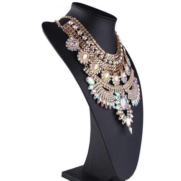 Gorgeous Crystal 2 Tier Statement Bib Necklace - Picture 3 of 6